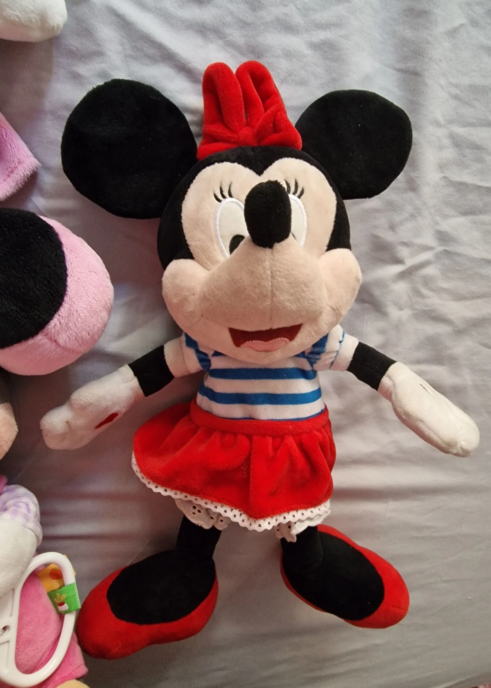 Lote com 3 Peluches da Minnie Mouse da Disney - Vários Tamanhos e Estilos – photo 4